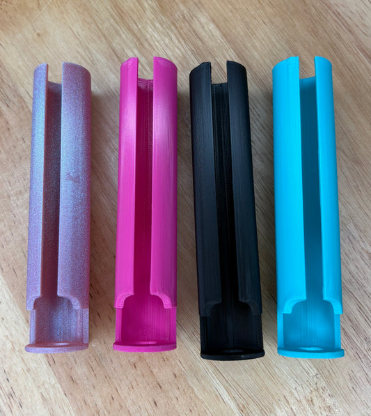 Magnetic Embroidery Bobbin Dispenser – Holds 14 L-Style Bobbins